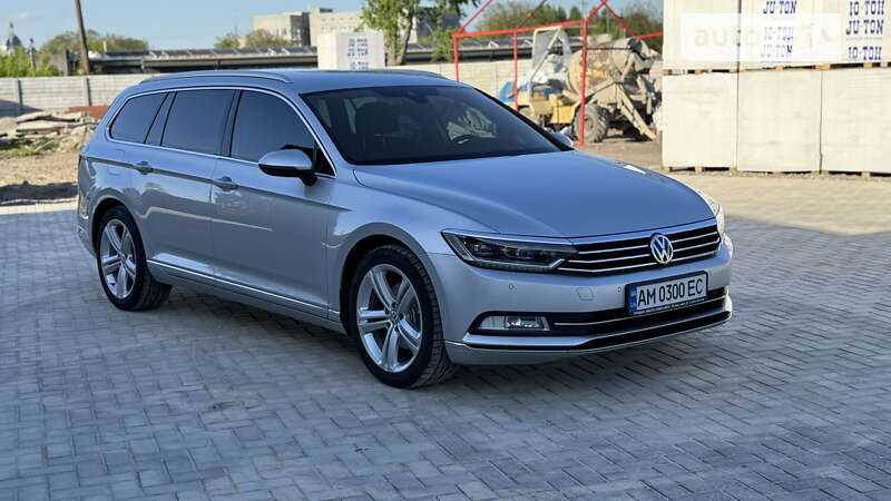 Универсал Volkswagen Passat 2015 в Попельне