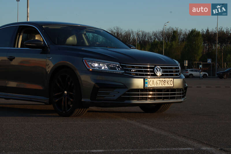 Седан Volkswagen Passat 2017 в Киеве