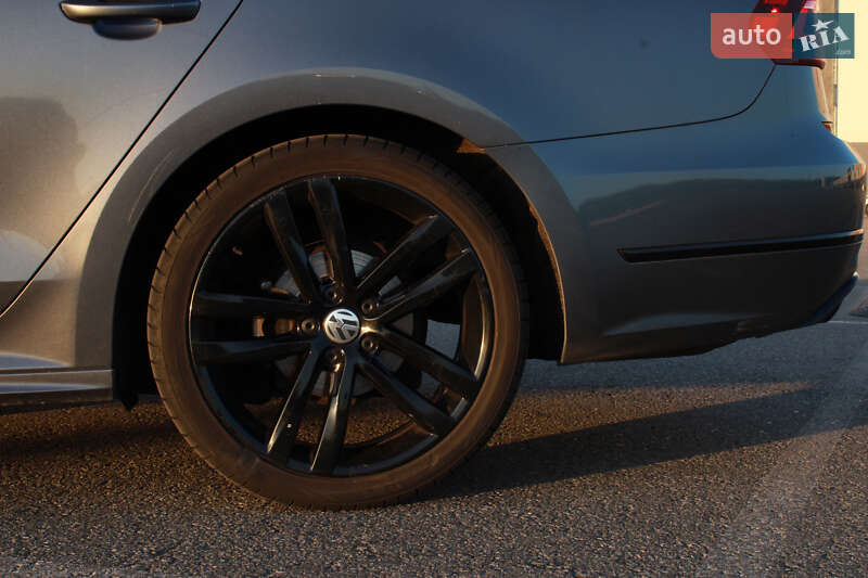 Седан Volkswagen Passat 2017 в Киеве
