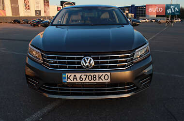 Седан Volkswagen Passat 2017 в 