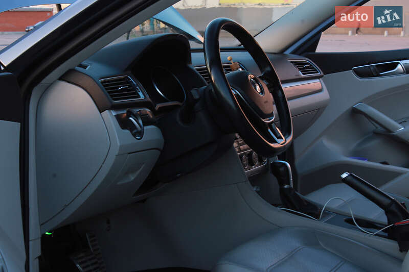 Седан Volkswagen Passat 2017 в Киеве