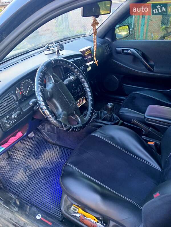 Седан Volkswagen Passat 1996 в Виннице