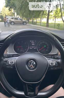 Седан Volkswagen Passat 2016 в Гайсину