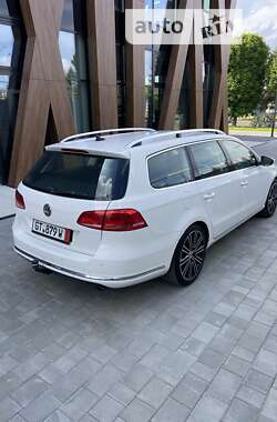 Універсал Volkswagen Passat 2013 в Луцьку