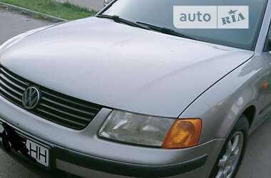 Седан Volkswagen Passat 1997 в Полтаве