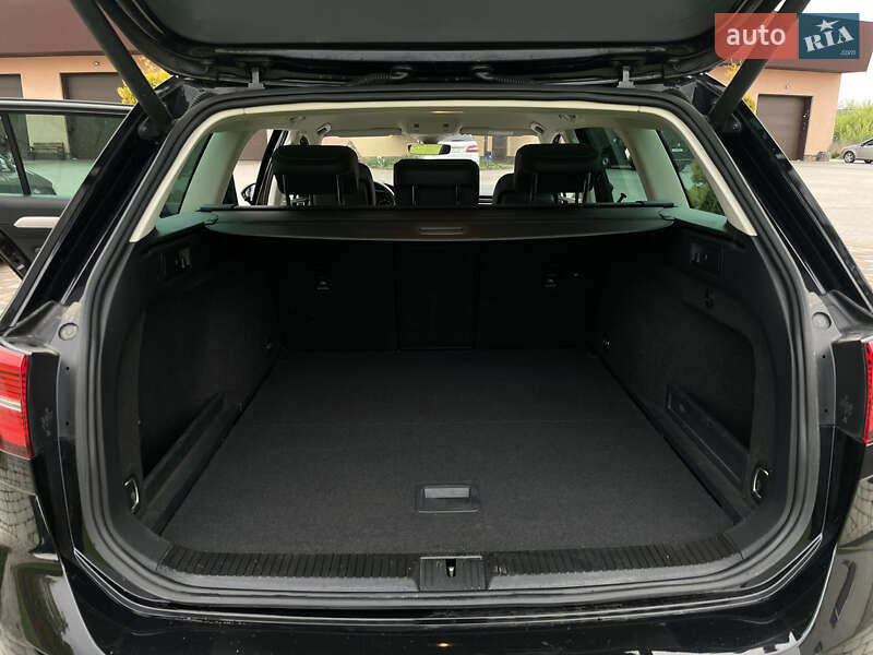 Универсал Volkswagen Passat 2015 в Староконстантинове