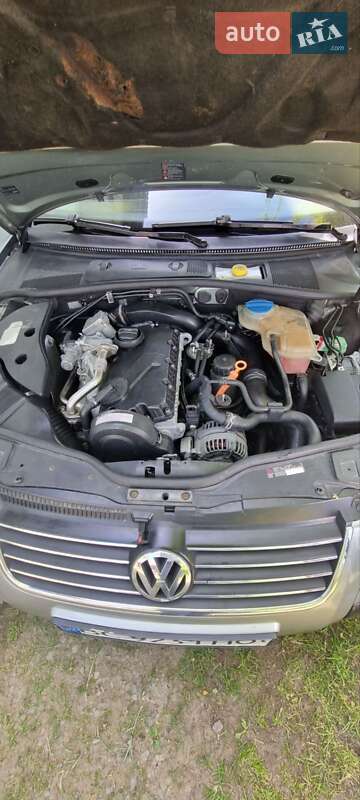 Универсал Volkswagen Passat 2004 в Сколе