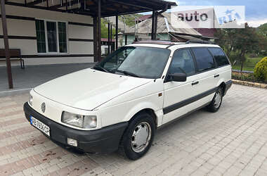 Универсал Volkswagen Passat 1990 в Могилев-Подольске