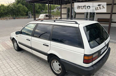 Универсал Volkswagen Passat 1990 в Могилев-Подольске