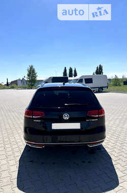 Універсал Volkswagen Passat 2015 в Ковелі