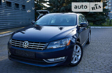 Седан Volkswagen Passat 2014 в Івано-Франківську