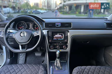 Седан Volkswagen Passat 2017 в 