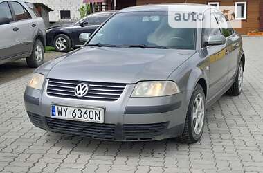 Седан Volkswagen Passat 2004 в Коломые