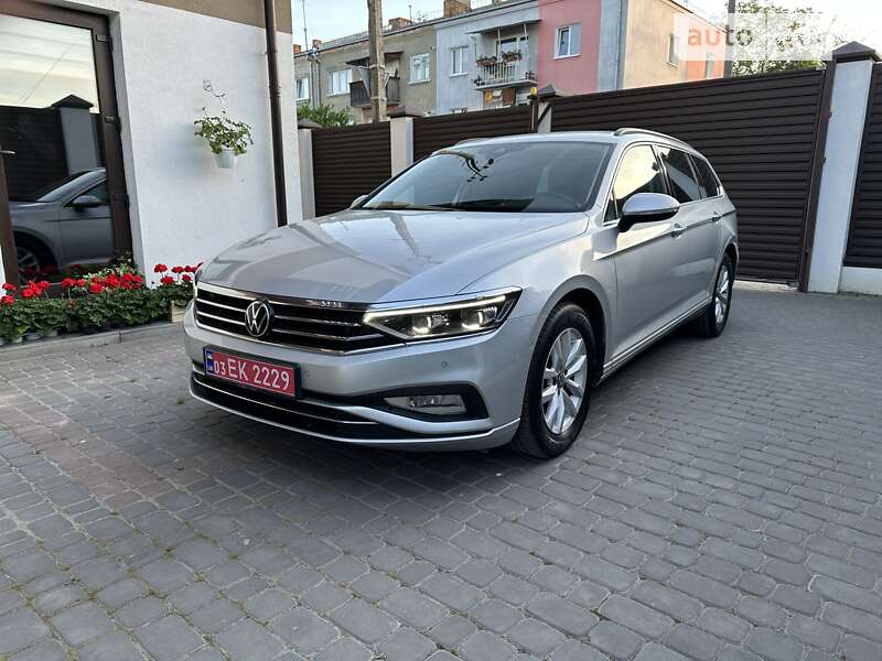 Універсал Volkswagen Passat 2020 в Луцьку