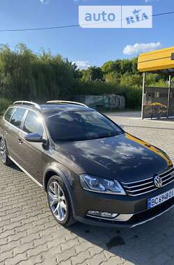 Універсал Volkswagen Passat 2013 в Стебнику