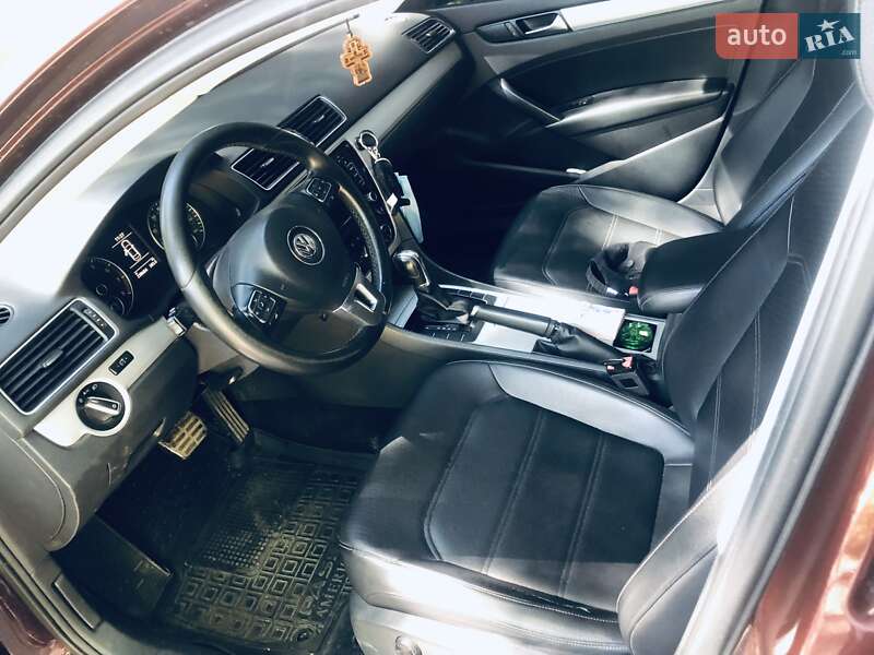 Седан Volkswagen Passat 2012 в Кременчуге