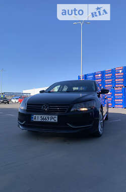 Седан Volkswagen Passat 2011 в Киеве