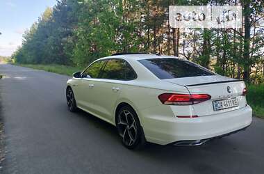 Седан Volkswagen Passat 2021 в Бородянке