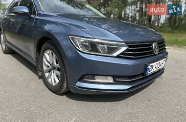Седан Volkswagen Passat 2014 в 