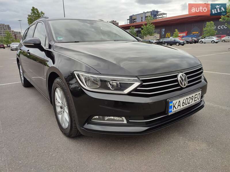 Универсал Volkswagen Passat 2017 в Киеве