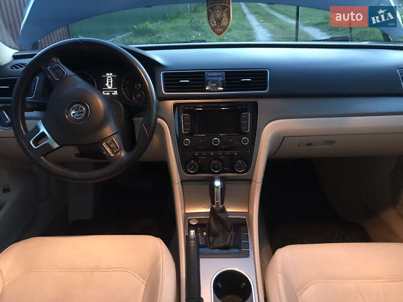 Седан Volkswagen Passat 2014 в Хмільнику