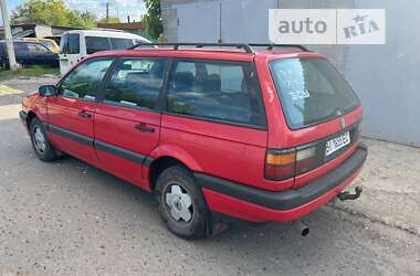 Универсал Volkswagen Passat 1990 в Миргороде