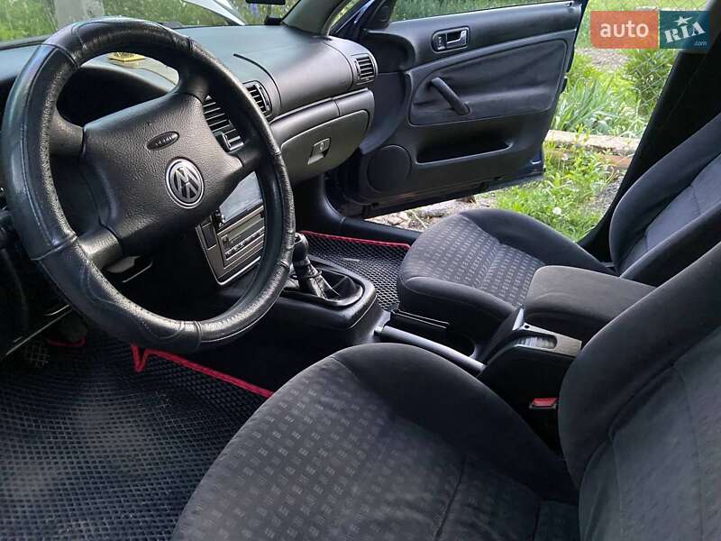 Седан Volkswagen Passat 2000 в Межгорье