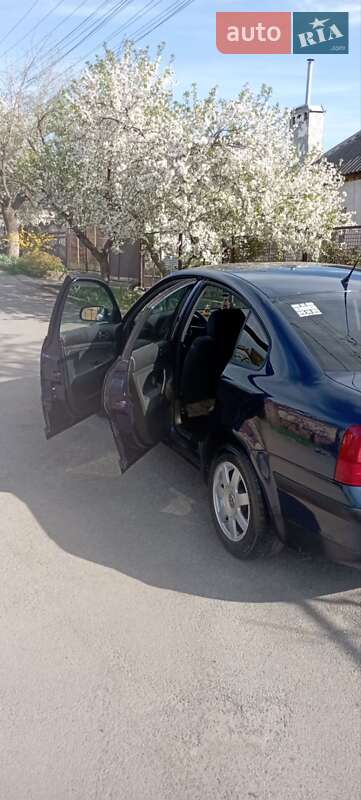Седан Volkswagen Passat 1997 в Кривом Роге