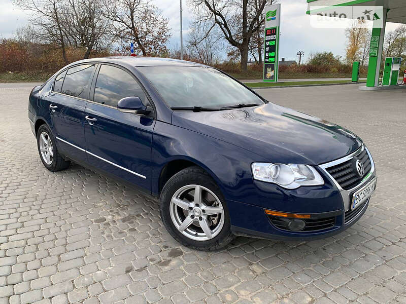 Седан Volkswagen Passat 2007 в Львове