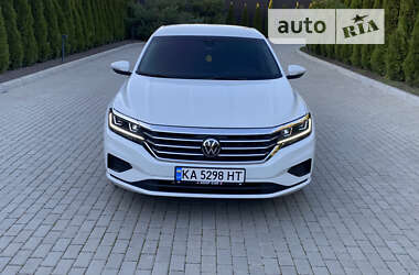 Седан Volkswagen Passat 2020 в Черкасах