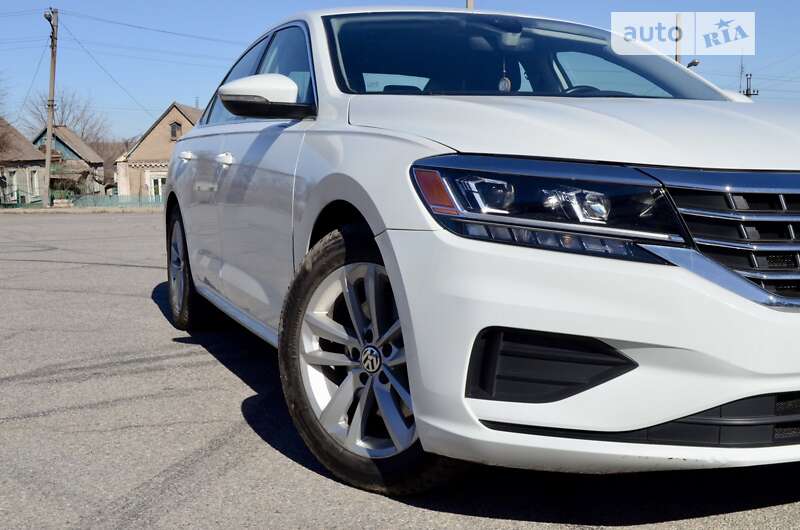 Седан Volkswagen Passat 2020 в Запорожье