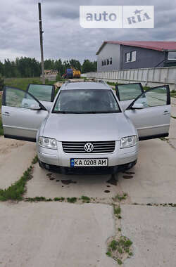 Універсал Volkswagen Passat 2001 в Києві