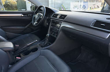 Седан Volkswagen Passat 2013 в Львове