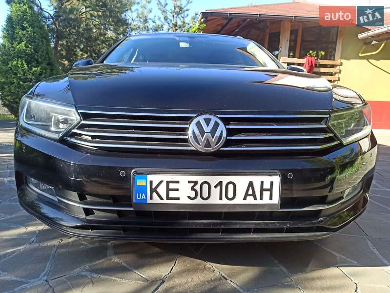 Універсал Volkswagen Passat 2015 в Дніпрі