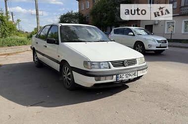 Седан Volkswagen Passat 1994 в Бердичеві