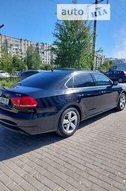 Седан Volkswagen Passat 2013 в Львові