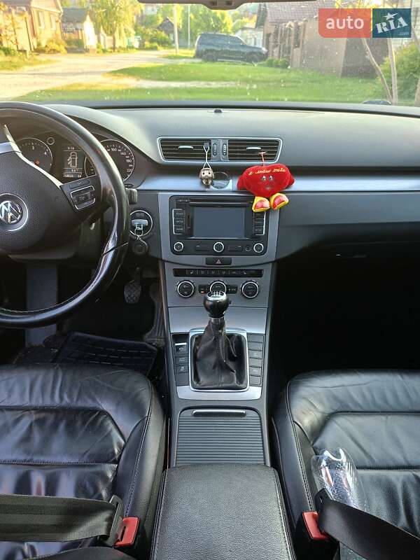 Универсал Volkswagen Passat 2012 в Шостке