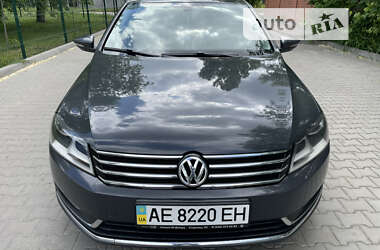 Седан Volkswagen Passat 2012 в Нікополі