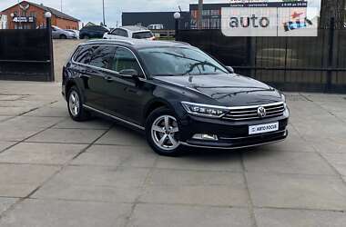 Универсал Volkswagen Passat 2015 в Киеве