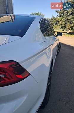 Седан Volkswagen Passat 2017 в 
