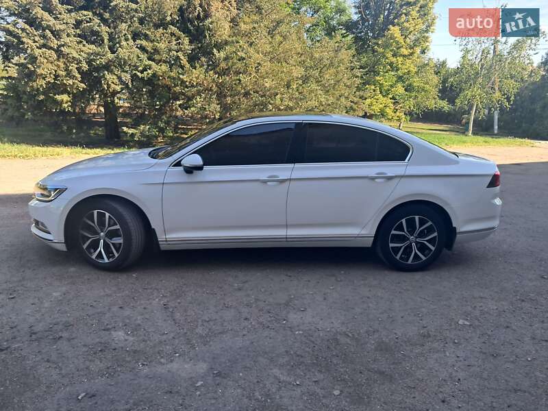 Седан Volkswagen Passat 2017 в Килии