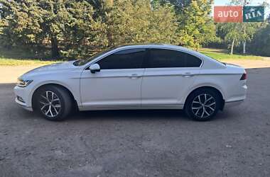 Седан Volkswagen Passat 2017 в 