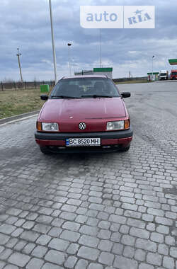 Седан Volkswagen Passat 1989 в Рава-Руській