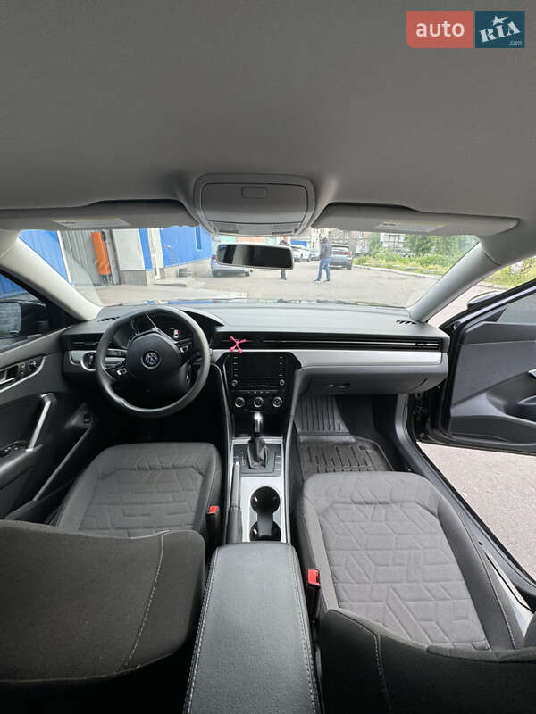 Седан Volkswagen Passat 2020 в Каменском