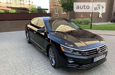 Седан Volkswagen Passat 2017 в Измаиле