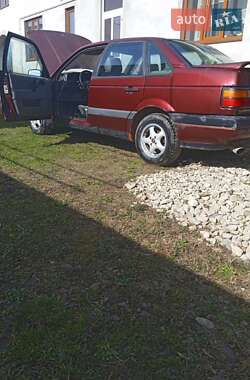 Седан Volkswagen Passat 1991 в Городенці