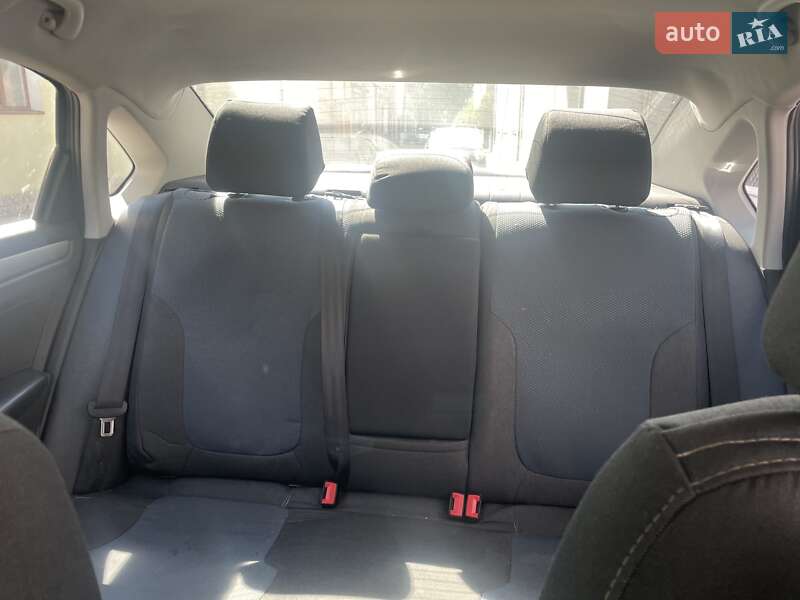 Седан Volkswagen Passat 2014 в Львове