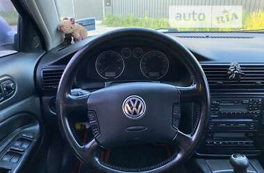 Седан Volkswagen Passat 2000 в Ровно