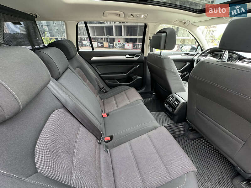 Универсал Volkswagen Passat 2016 в Львове