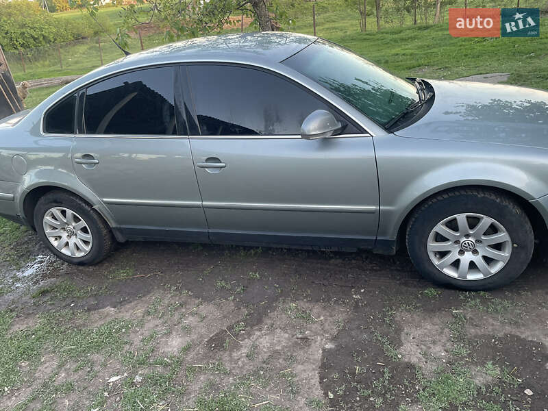 Седан Volkswagen Passat 2004 в Кривом Роге